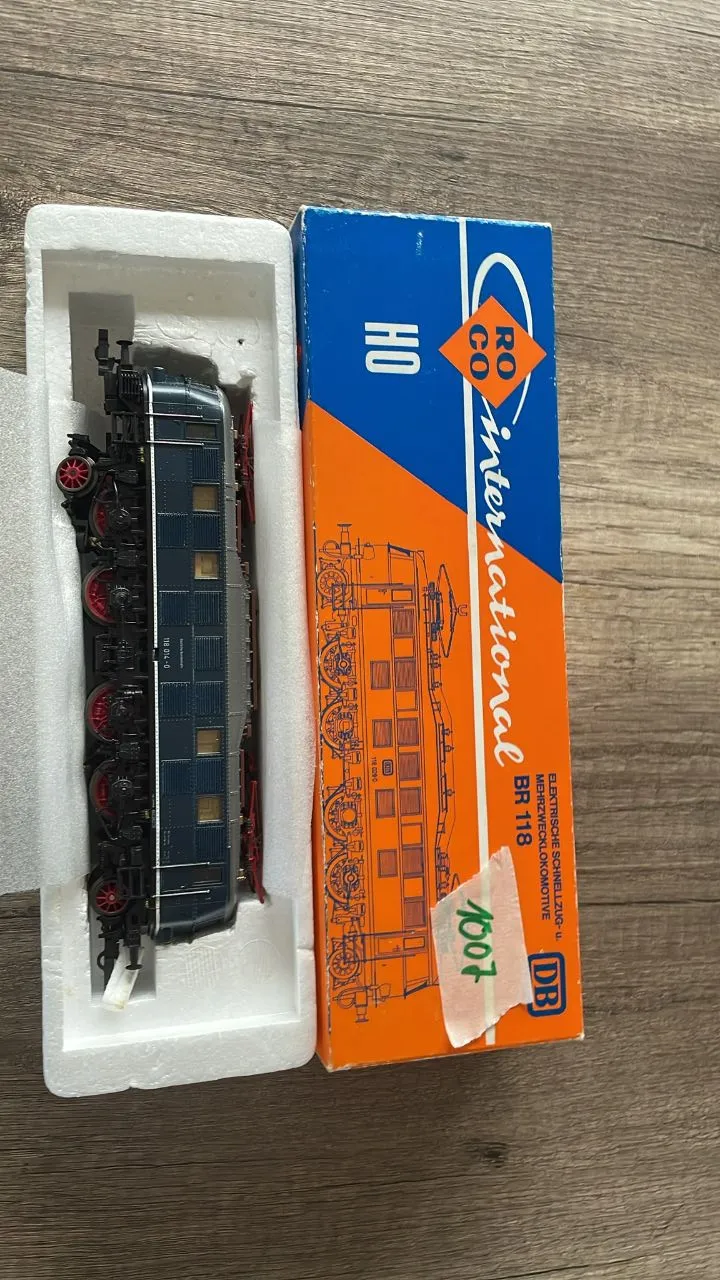 Locomotive électrique (Roco)