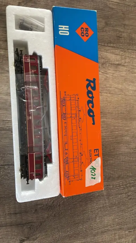 Locomotive électrique (Roco)