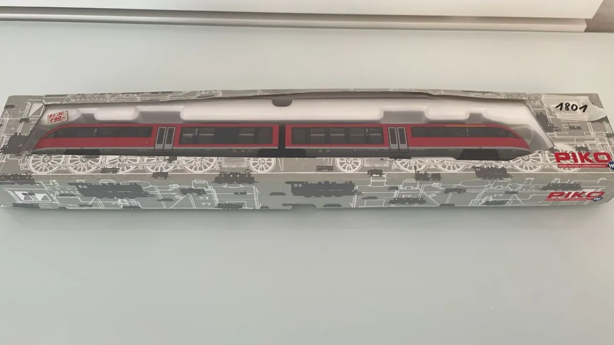 Locomotive diesel (PIKO)