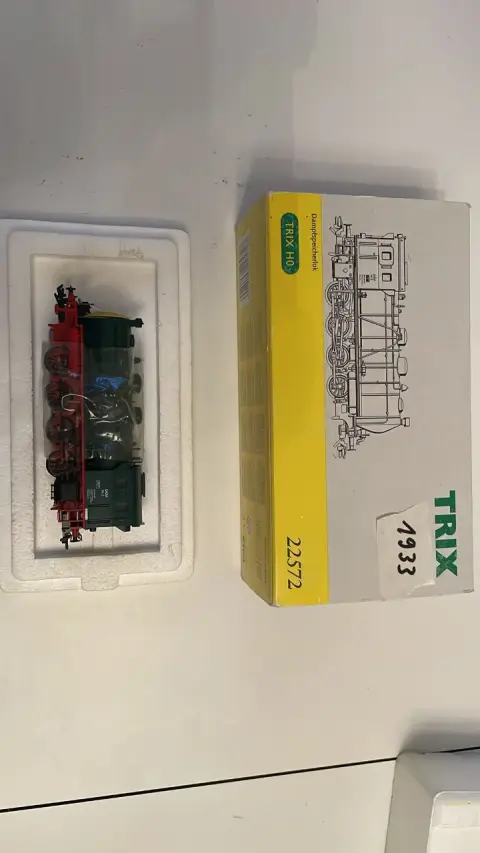 Locomotive à vapeur (Trix)