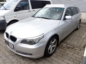 Voiture BMW 520d Touring type 560L