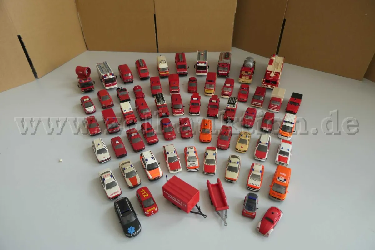 1 soubor 61 různých modelů hasičských vozidel, 1:87