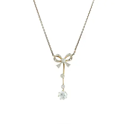 Collier négligé en diamant