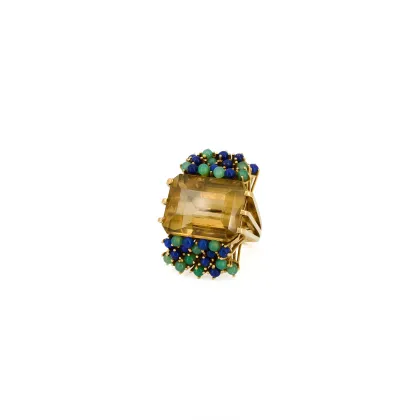 Bague cocktail en pierres colorées