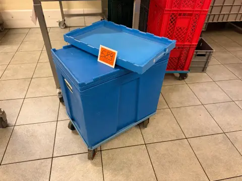 Cool box