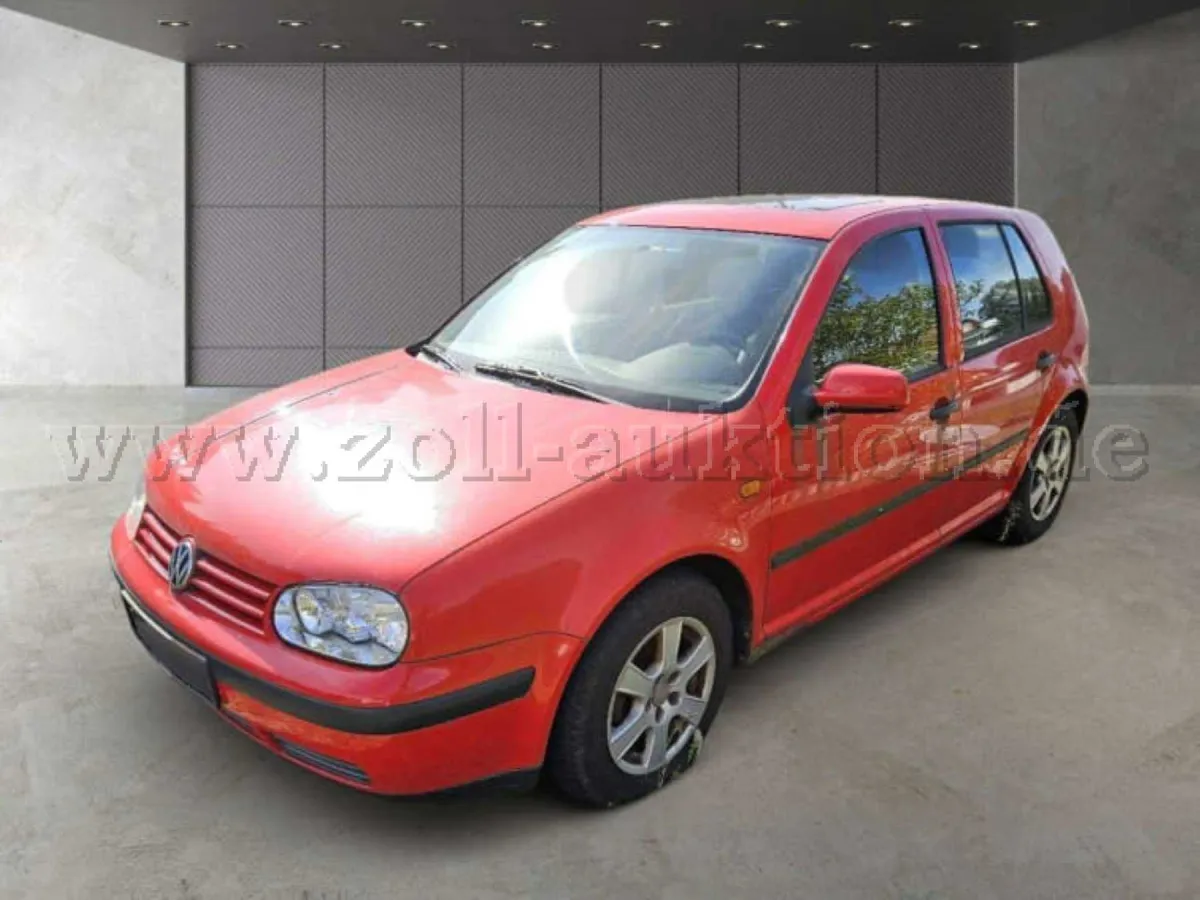 1 VW Golf IV, 5 deuren, eerste registratie: 1998