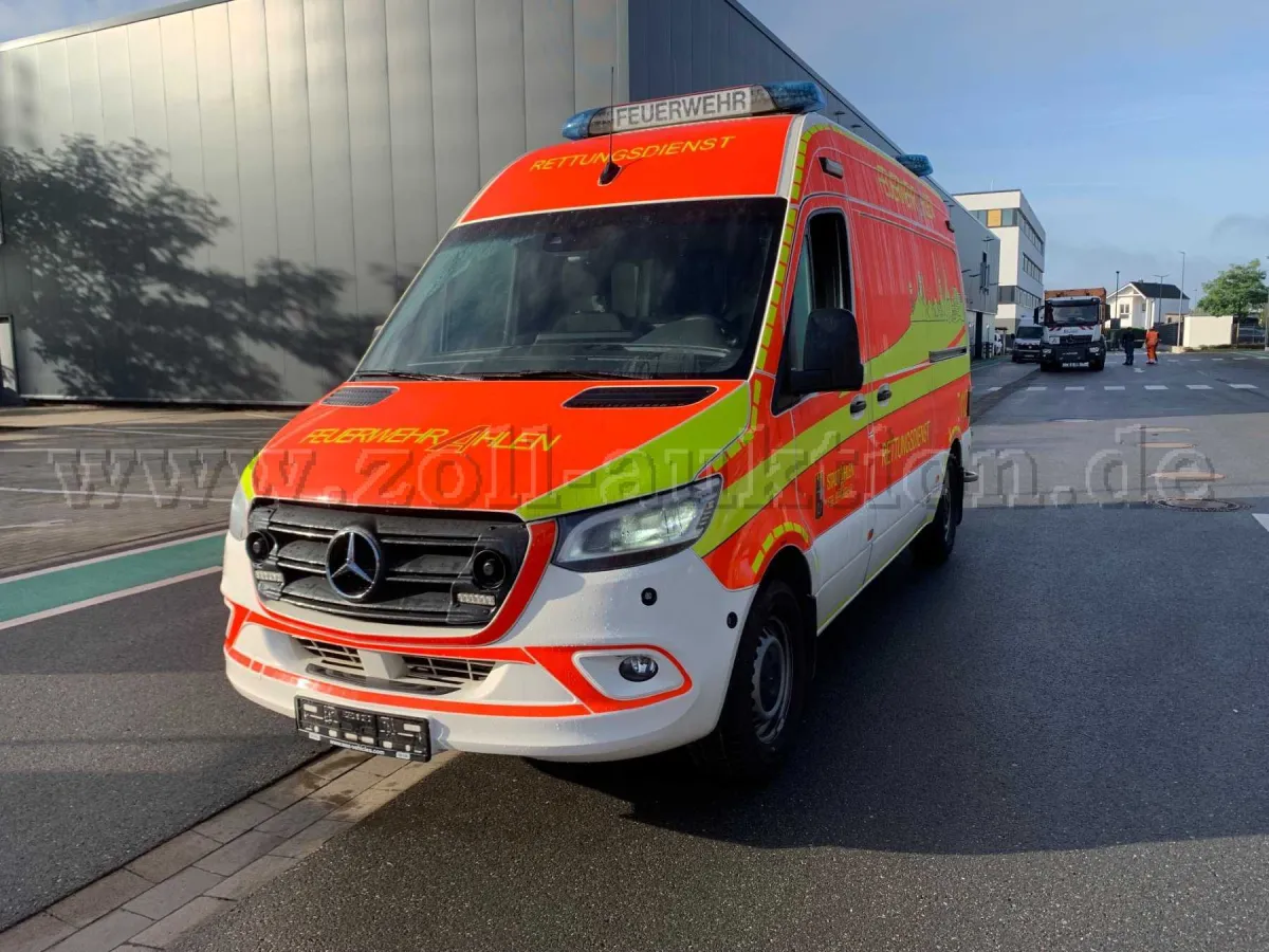 1 Mercedes Sprinter avec aménagement WAS KTW