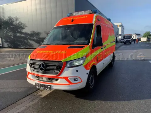 1 Mercedes Sprinter avec aménagement WAS KTW