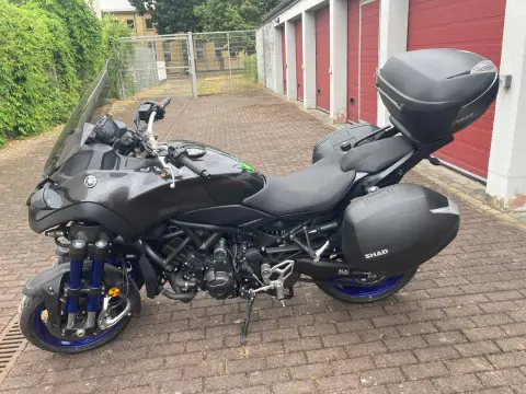 1 Yamaha Niken MXT 850 ABS