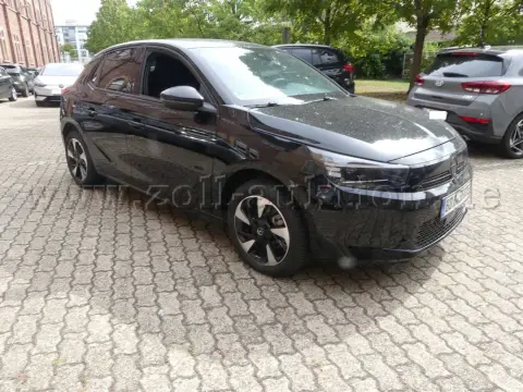 1 Opel Corsa F e GS - BD8-3587E