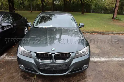 1 BMW 320d Hinterachsschaden