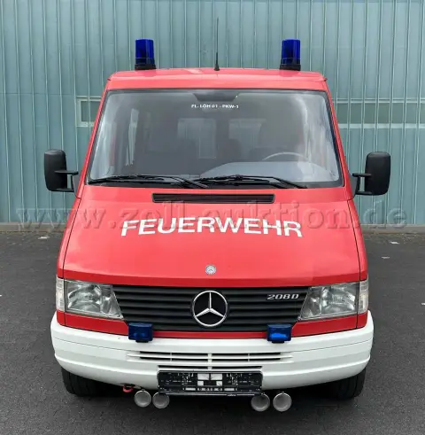 1 Mercedes Daimler-Benz Sprinter 208D 902 MTF pompiers