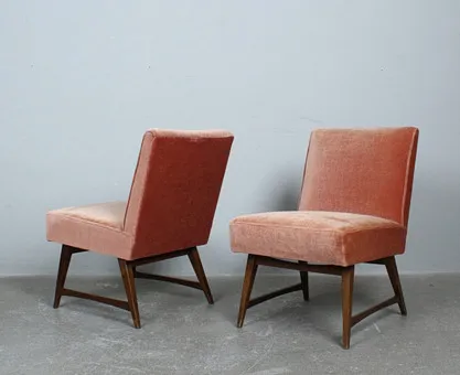 WALTER KNOLL. Knoll Antimott, paire de fauteuils des années 1950.