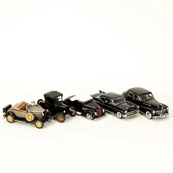 Danbury Mint, five metal model cars 1/24 (5).