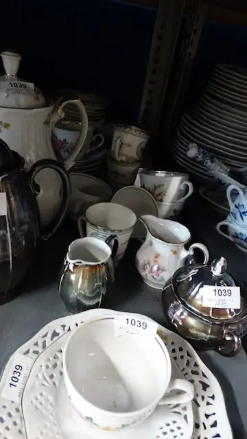 1 lot of porcelain pieces
