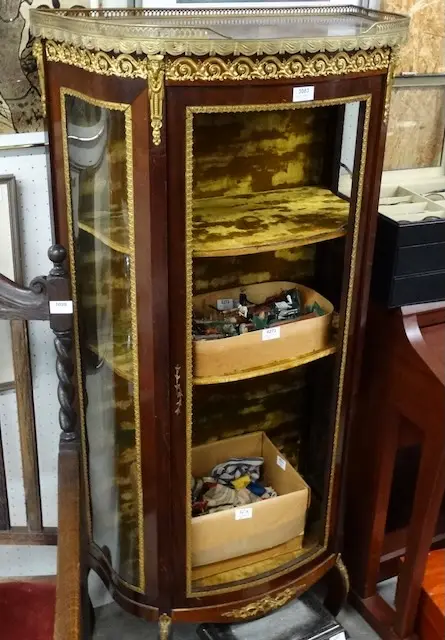 1 French display cabinet, damaged