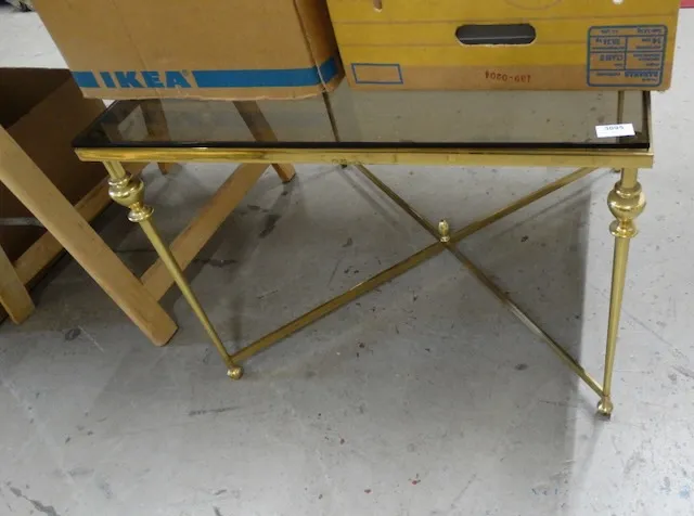 1 glass table