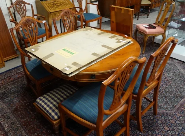 1 round table + 6 chairs