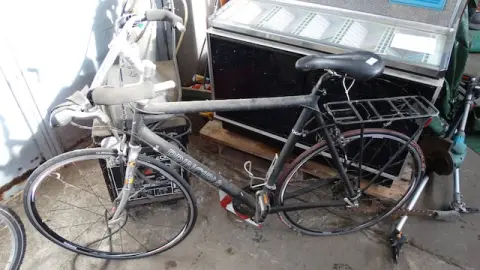 2 fietsen