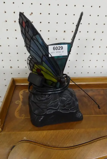 1 table lamp Tiffany style "Butterfly"