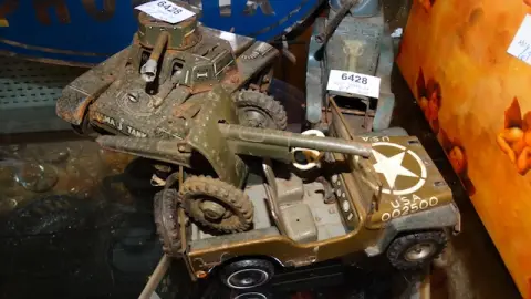 3 tin toys (tanks)