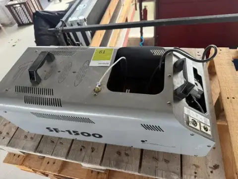 Stairville SF-1500 rookmachine