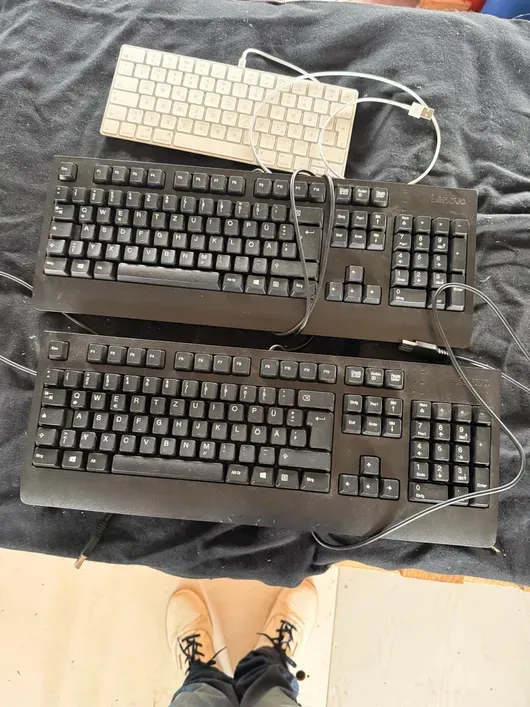 3 claviers