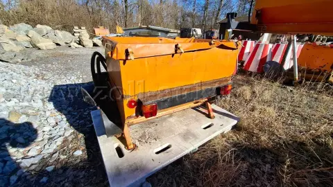 1 Salz- und Sandstreuer Epoke PMW 1,4