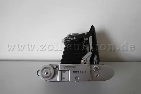 1 appareil photo Voigtländer "Bessa I"