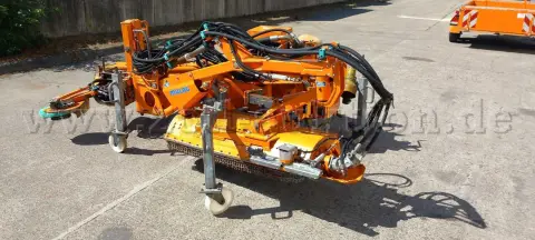 1 čelní žací stroj Mulag s žacím zařízením MRM 300 + MLM 200