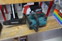 1 accukettingzaag merk Makita