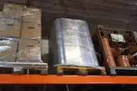 1 паллета с различными рулонами защитного полотна