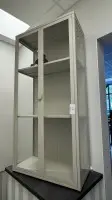 1 витрина с подсветкой