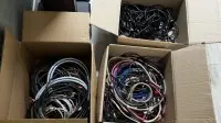 1 позиция аксессуаров HiFi, состоящая из: кабелей HiFi, сетевых адаптеров, стабилизаторов и т.д.