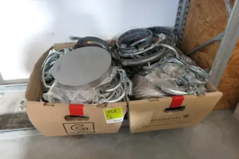 Posten Rohrschellen/Spannringe