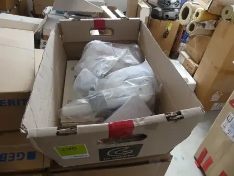 Lot d'articles sanitaires