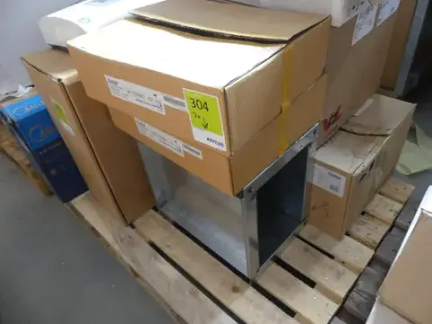2x Mitsubishi air conditioning accessories, with housing