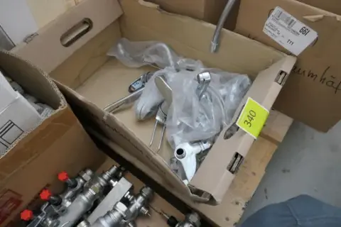 Lot of fittings