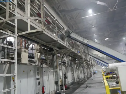 Système central de collecte et de convoyage de pièces moulées IAS Fördertechnik NAG3