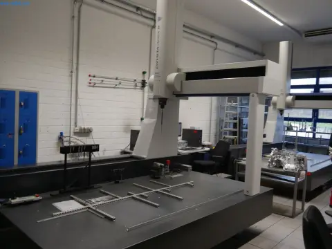 3D souřadnicový měřicí stroj Mitutoyo Crysta-Apex S122010-B