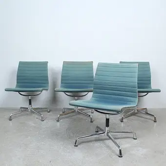 CHARLES & RAY EAMES for Vitra, set of 4 chairs / office chairs, model 'EA 105', design 1958.