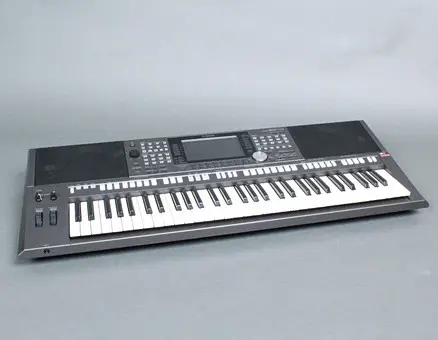 YAMAHA. Keyboard / digital workstation PSR-S970.