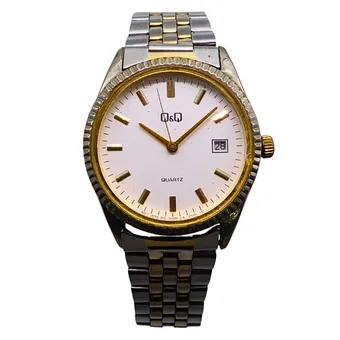 Reloj de pulsera de hombre Q&Q.