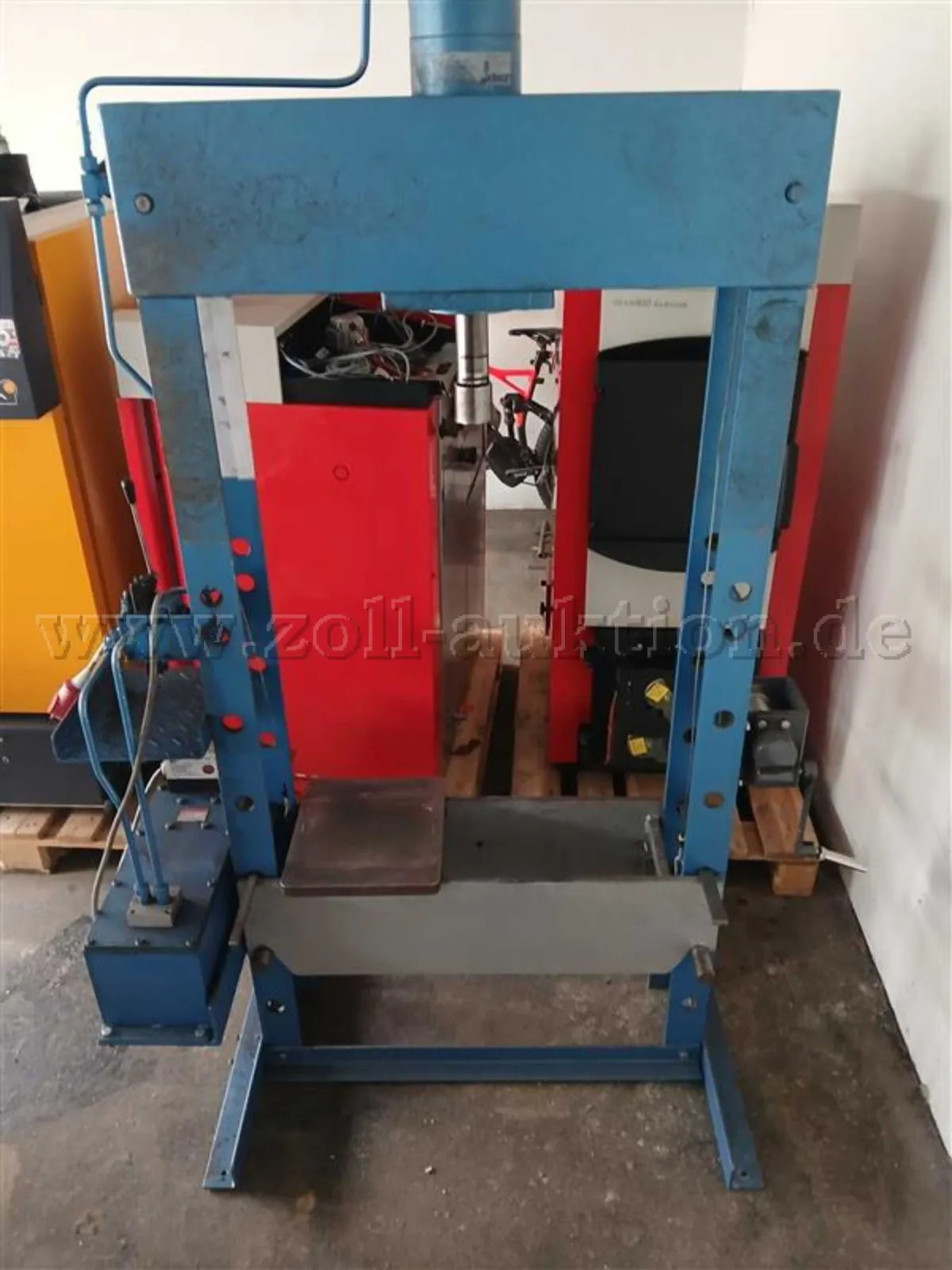 1 presse d'atelier hydraulique HWPEP 1-40