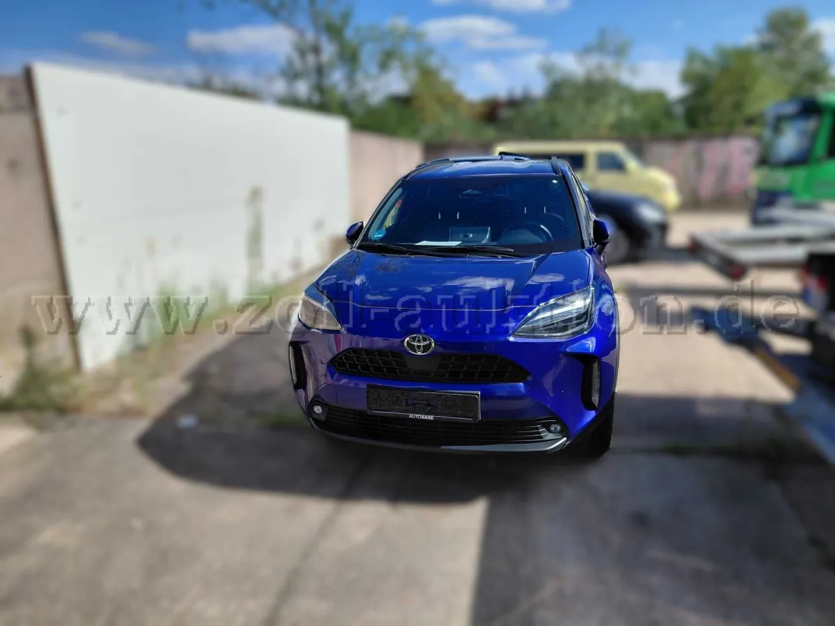 1 Toyota Yaris Cross