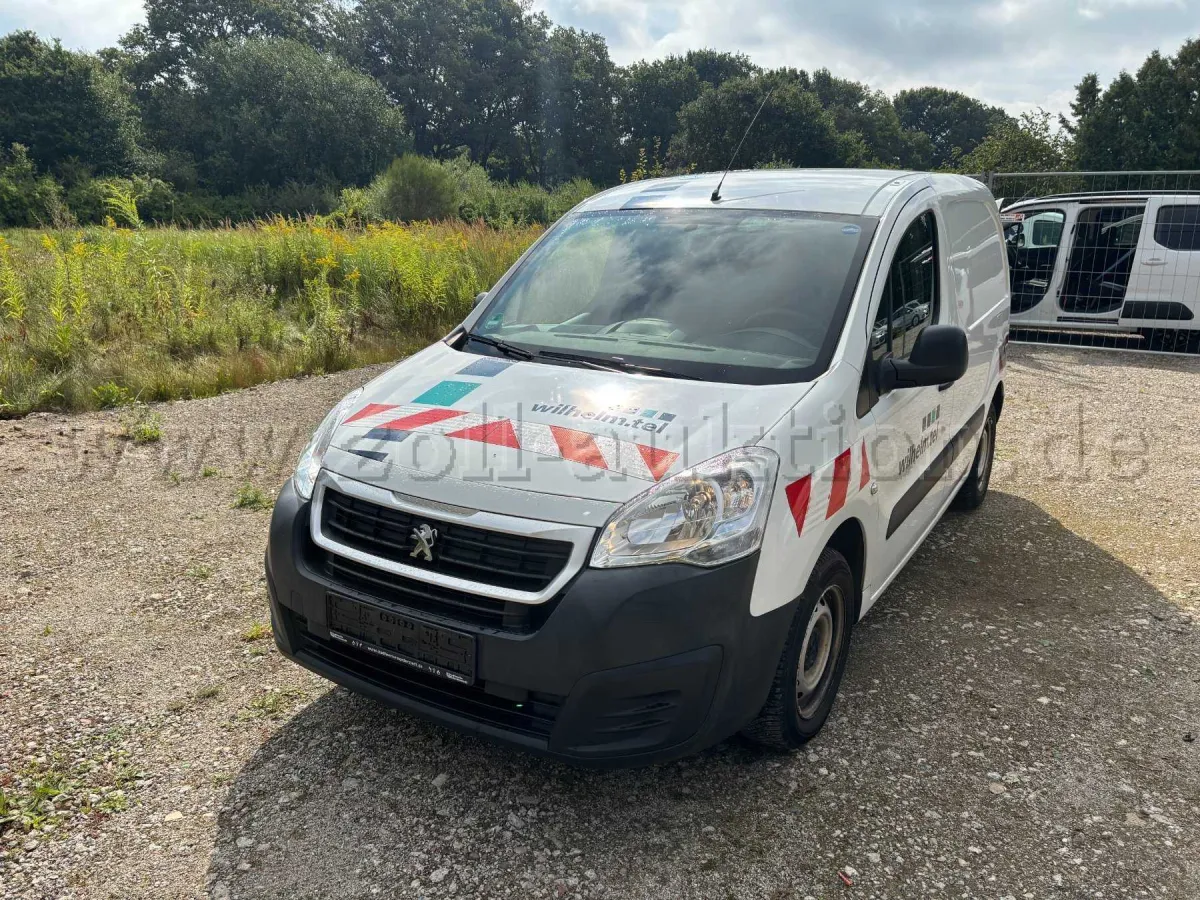 1 Peugeot Partner (weiß)