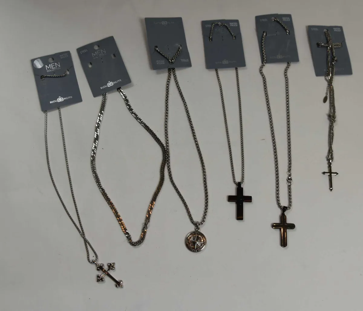 6 colliers en acier inoxydable différents « Bijou Brigitte »