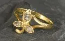 Damenring – 750 GG, ca. 1,8 g total, blütenförmig mit 3 Diamantrosen, Größe 49;