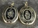 Medallion pendant, 2 pieces – 585 yellow gold, approx. 14.6 g total, enamelled engraved decoration with pearls, hinged lids with glazed frames, L= approx. 3.5 cm