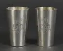 Gobelets, 2 pièces – Argent 800, env. 157 g, intérieur doré, monogramme gravé "WR" avec couronne, chacun marqué au fond "Tischgesellschaft…